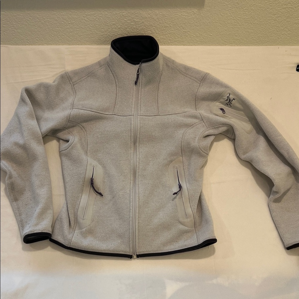 Arc'teryx Women's Covert Light Gray Full-Zip Fleece Jacket Medium